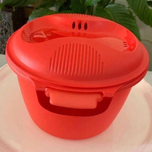 Tupperware Microwave Rice & Vegetable Cooker Steamer - Picture 3 of 10